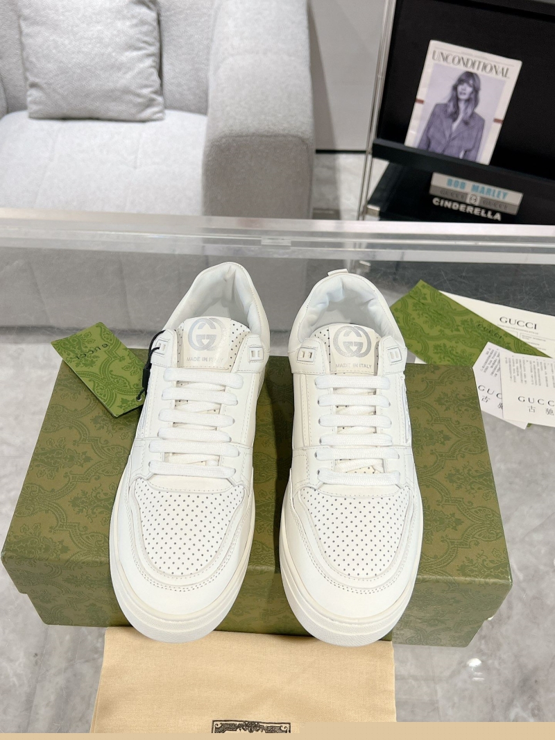 G*u*i casual shoes